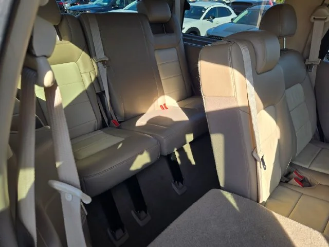 Used 2004 White Ford Eddie Bauer image 12