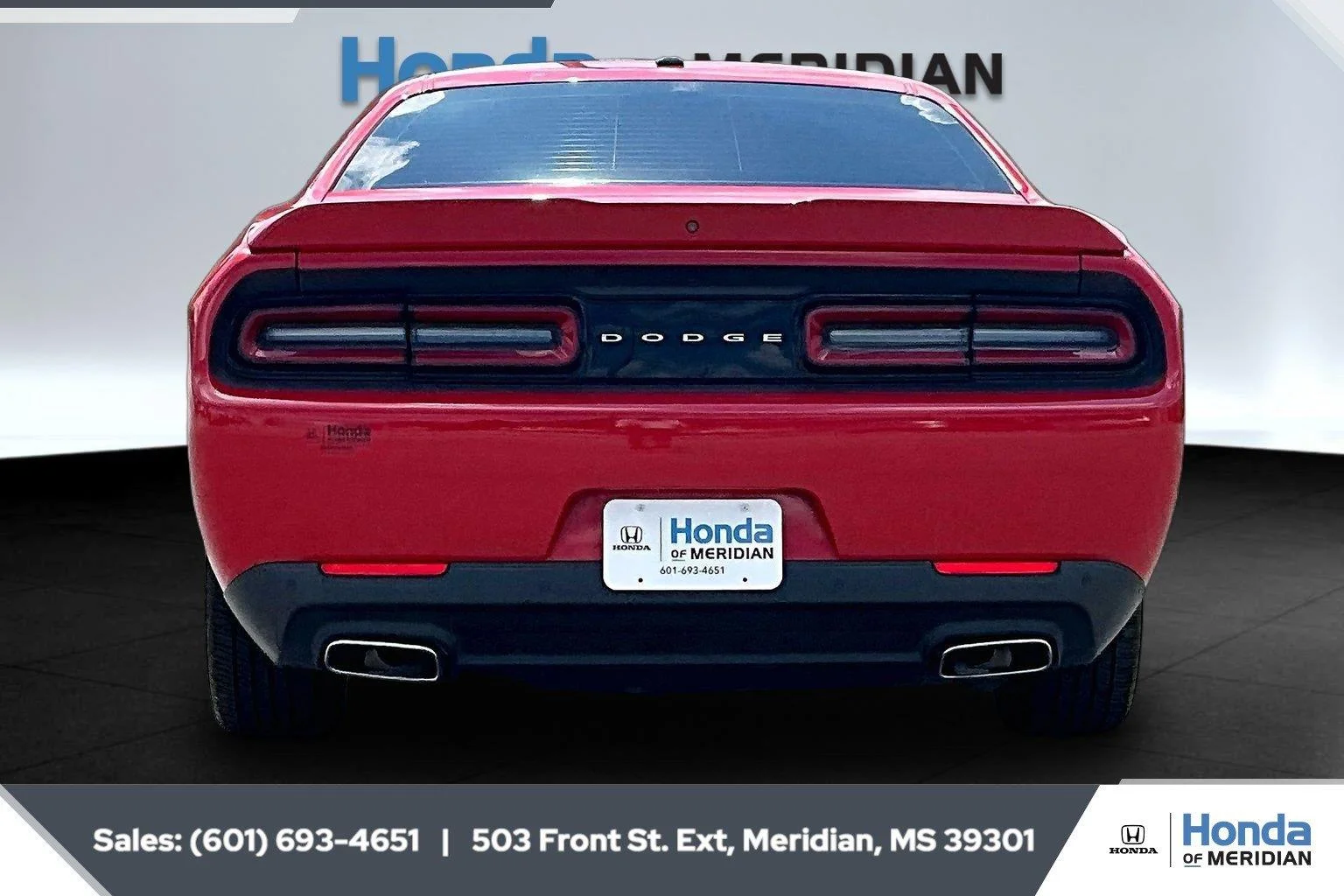 Used 2022 Torred Clearcoat Dodge GT image 4