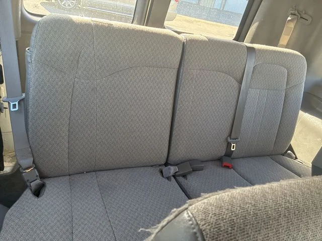 2016 Chevrolet Express Passenger LS - Photo 18