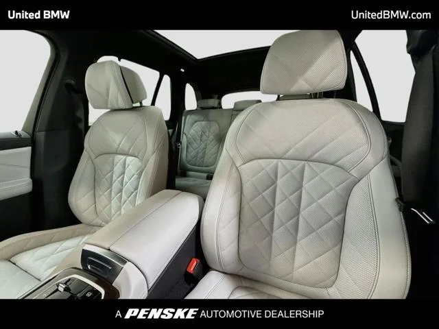 New 2026 Skyscraper Grey Metallic BMW X5 50e image 5