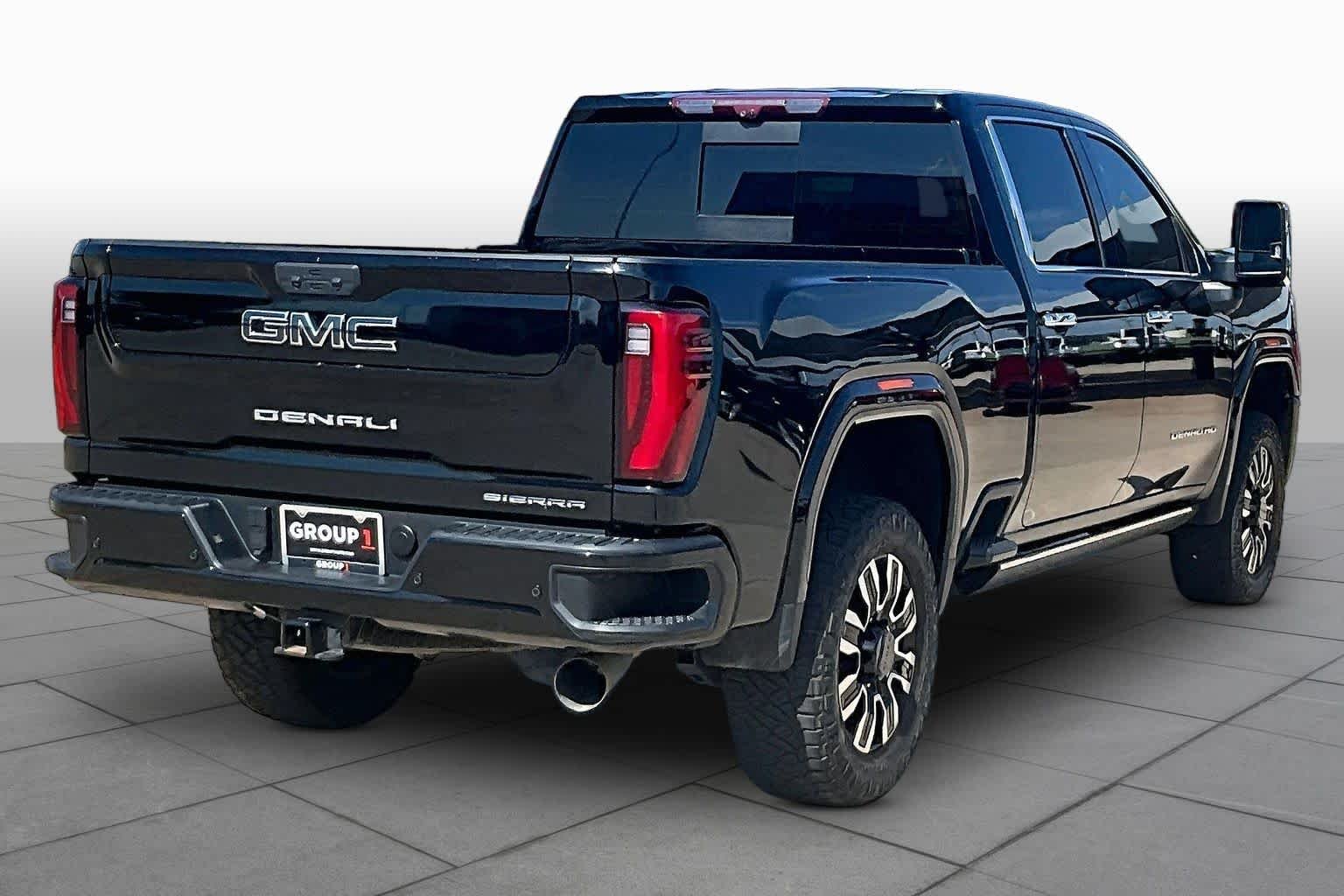 Used 2024 Onyx Black GMC Denali Ultimate image 11