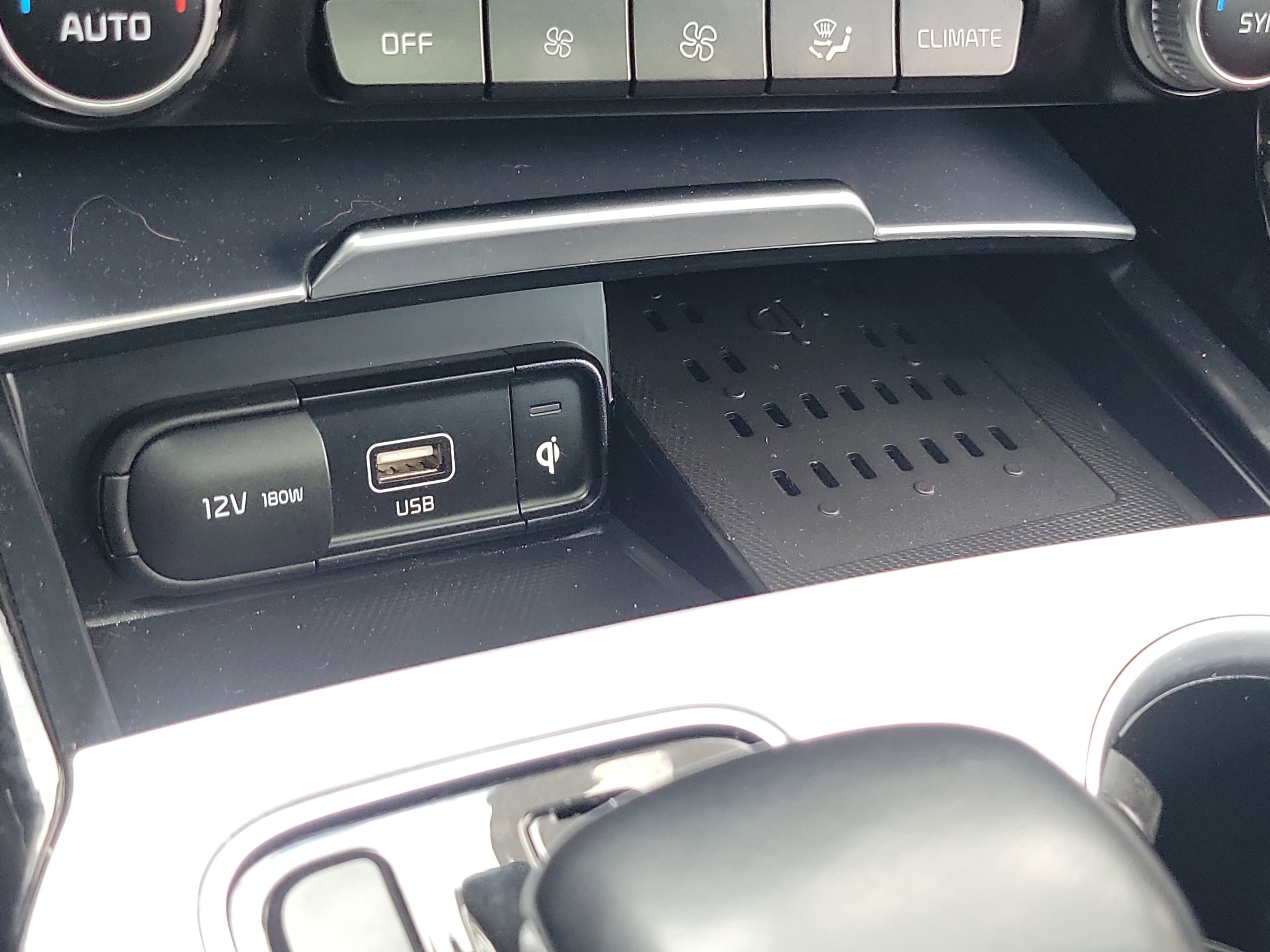 Used 2022  Kia GT2 image 31