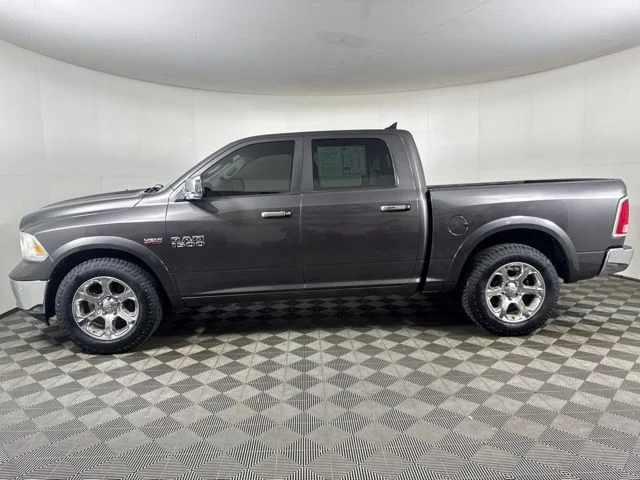 Used 2015 Granite Crystal Clearcoat Metallic Ram Laramie image 7