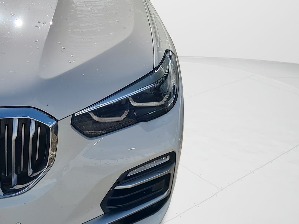 Used 2020 White BMW sDrive40i image 9