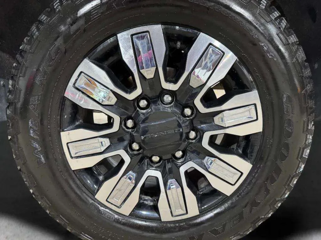 Certified Used 2024 Onyx Black GMC Denali image 34