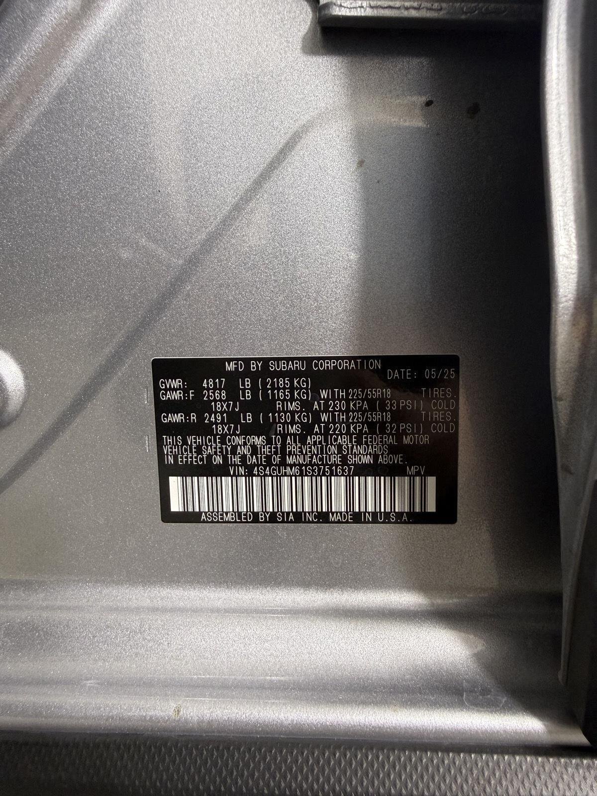 Used 2025 Ice Silver Metallic Subaru Limited image 25