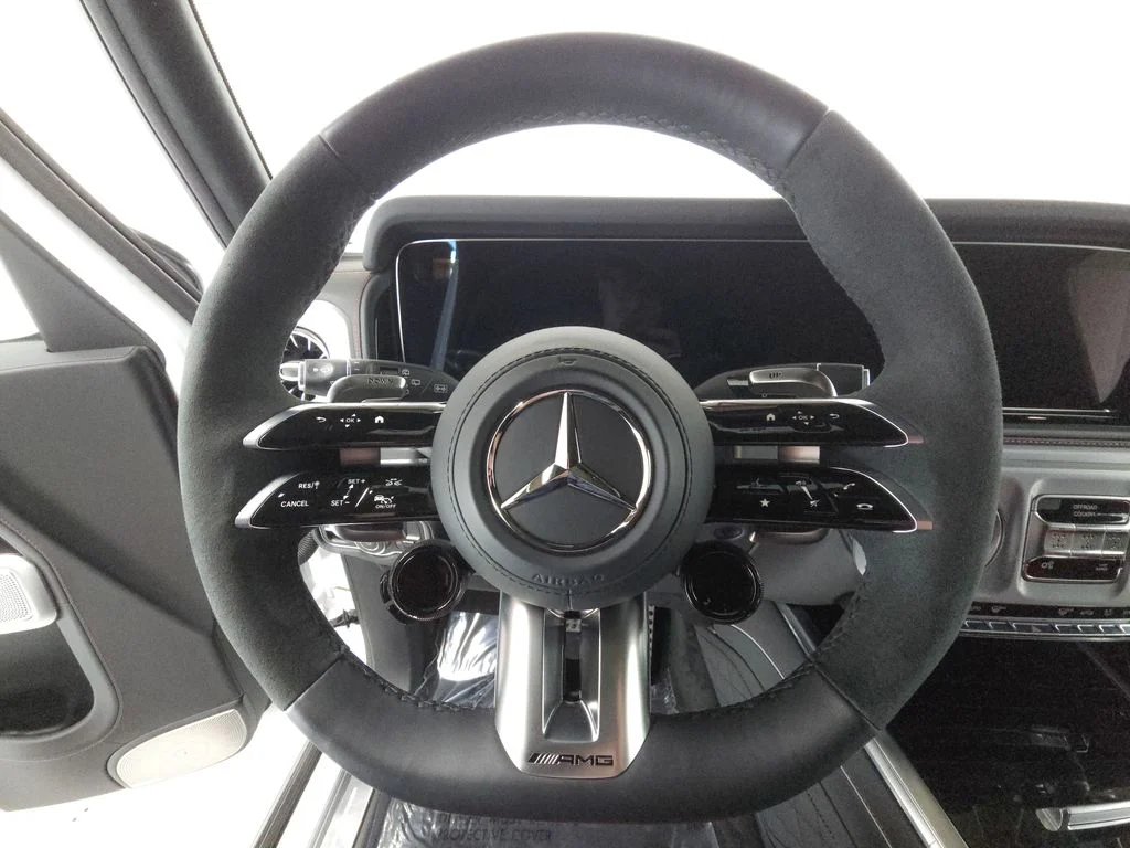 Certified Used 2025 MANUFAKTUR Moonlight White Magno Mercedes-Benz G 63 AMG® image 12