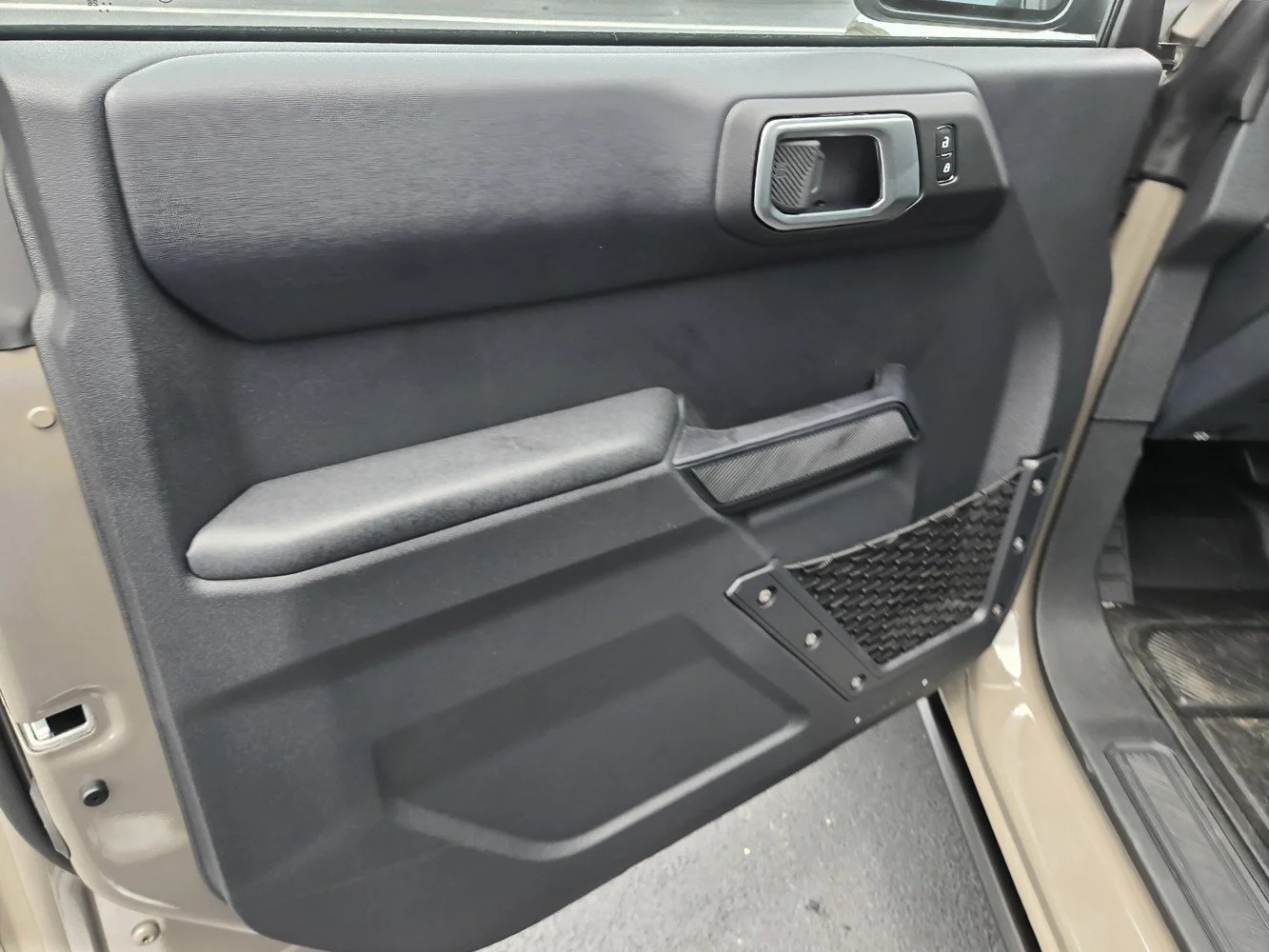 New 2026 Marsh Gray Ford Badlands image 27