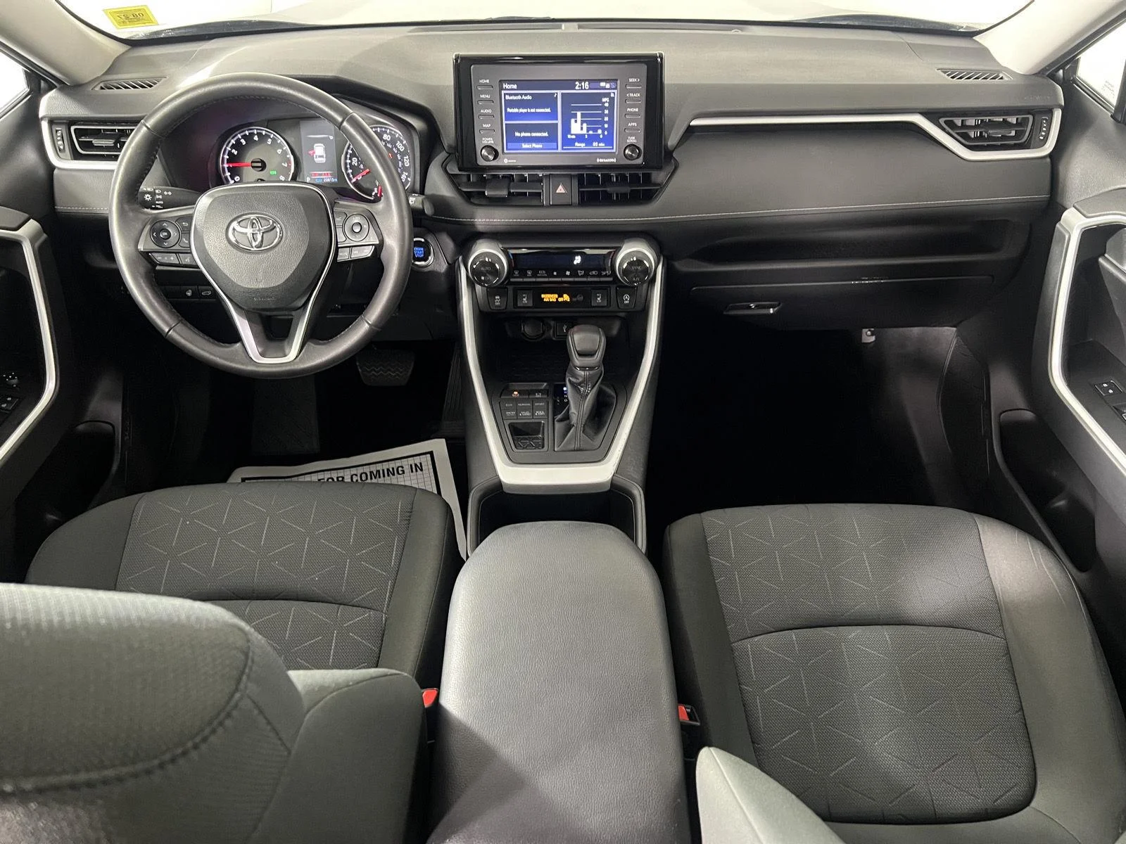 Used 2022  Toyota XLE image 19