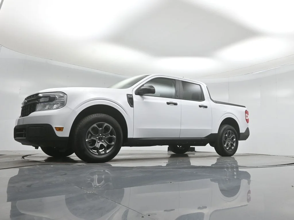 Certified Used 2023 White Ford XLT image 40