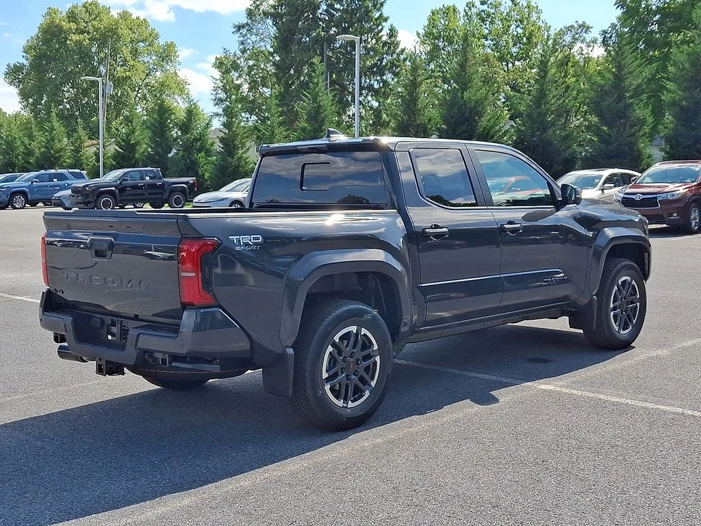 2026 Toyota Tacoma TRD Sport - Photo 6