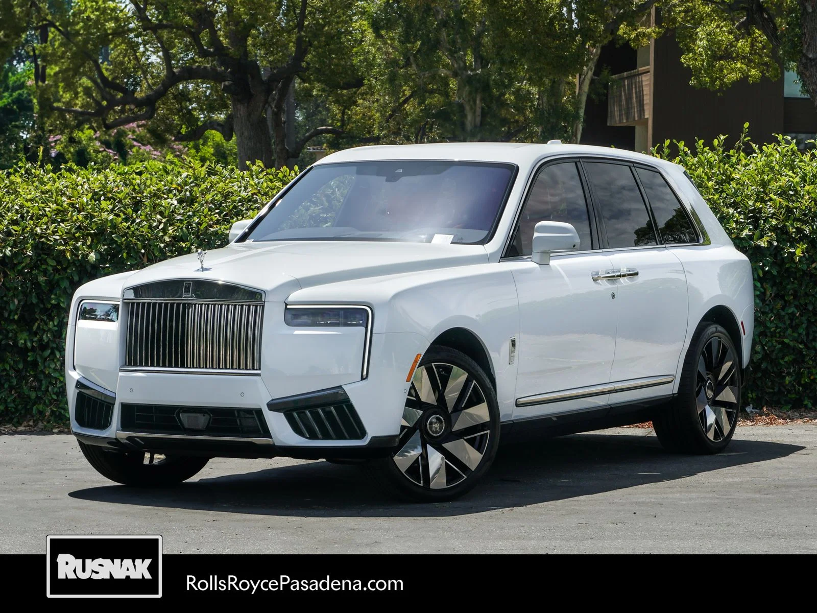 New 2026 Arctic White Rolls-Royce  image 1