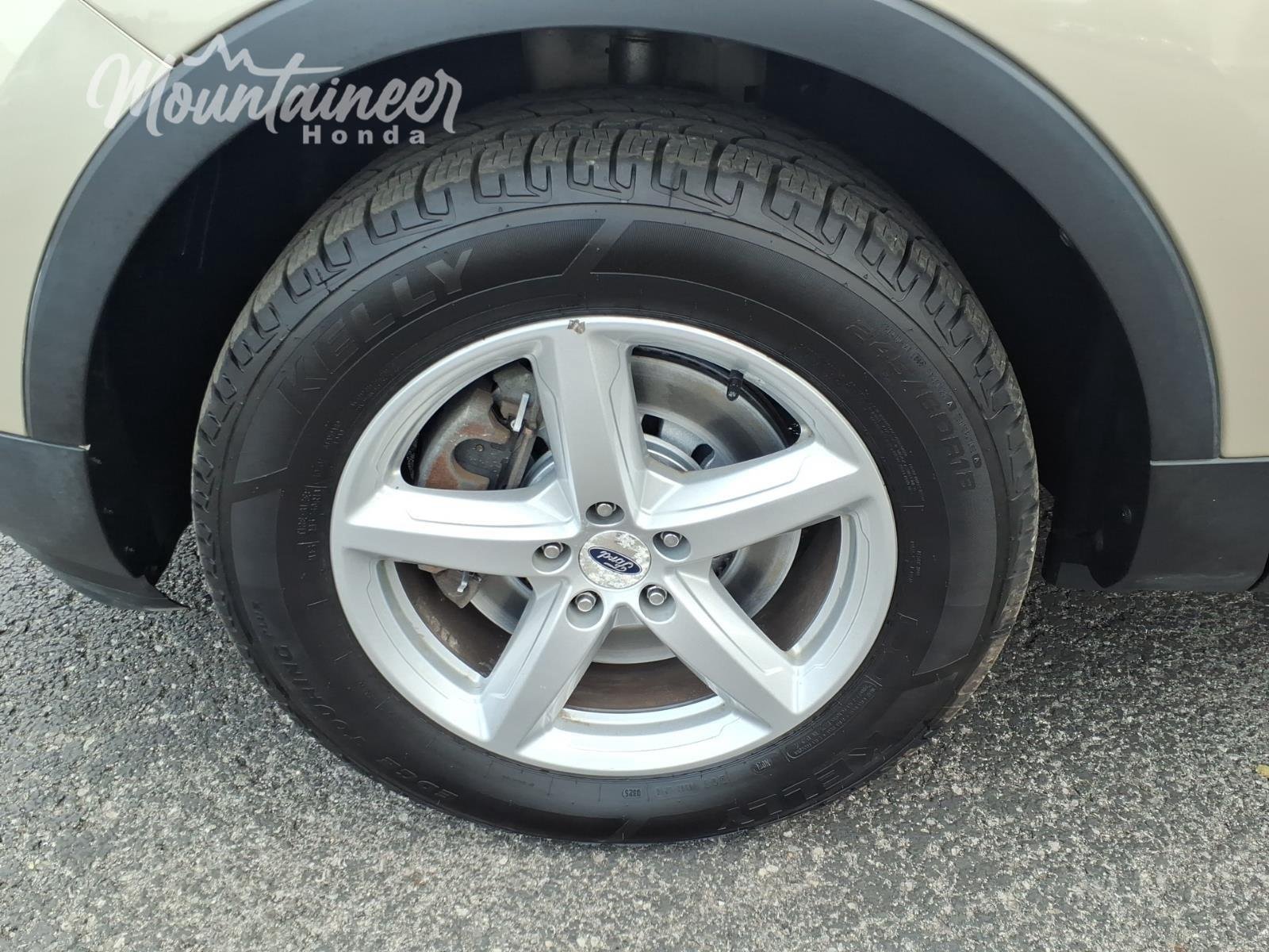 Used 2017 White Gold Ford XLT image 11