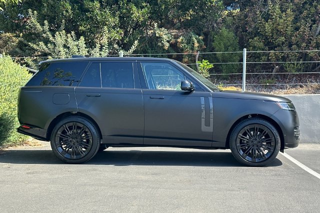 New 2026 Obsidian Black Satin Land Rover SE image 6