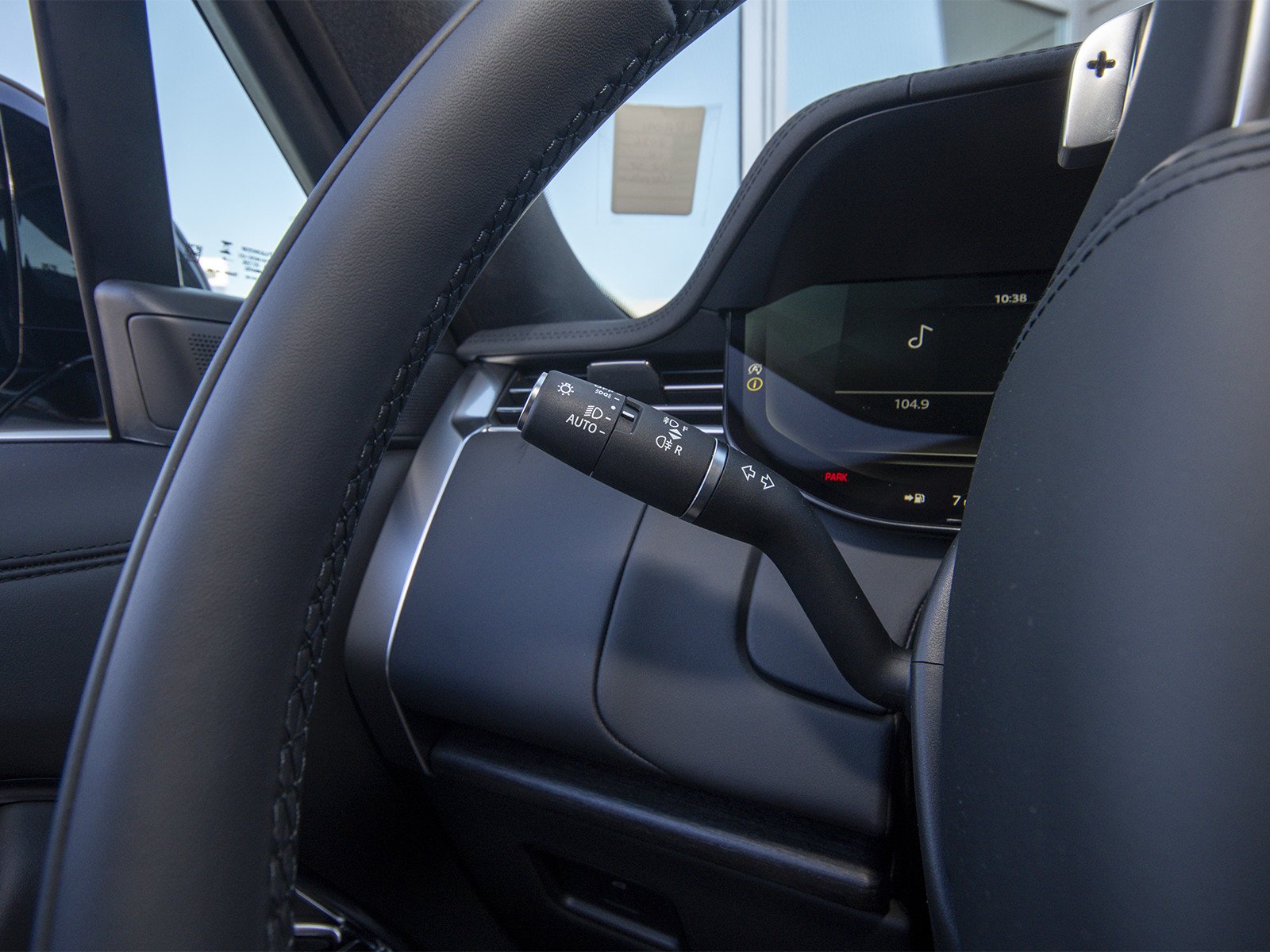New 2026 Carpathian Grey Land Rover SE image 12