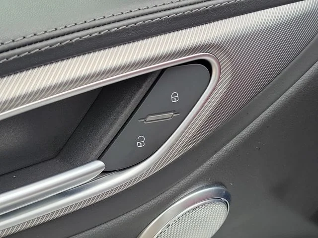 Used 2023 White Alfa Romeo Veloce image 18