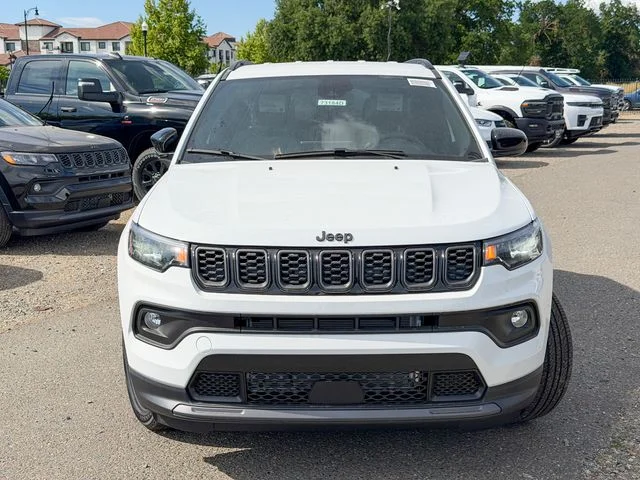 New 2026 Bright White Clear-Coat Exterior Paint Jeep Latitude image 3