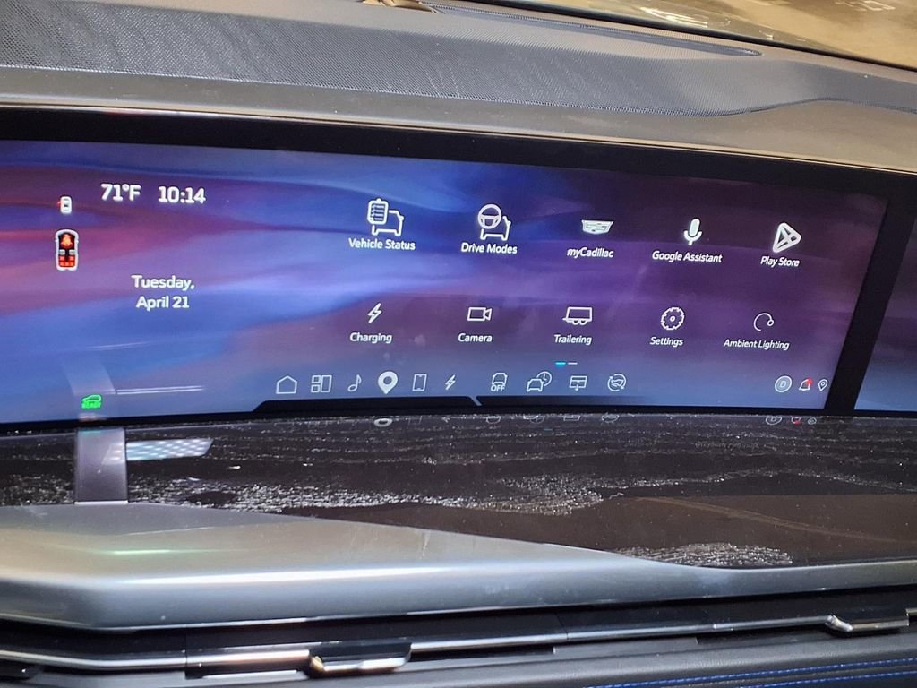 Used 2026 Luna Metallic Cadillac Sport image 18