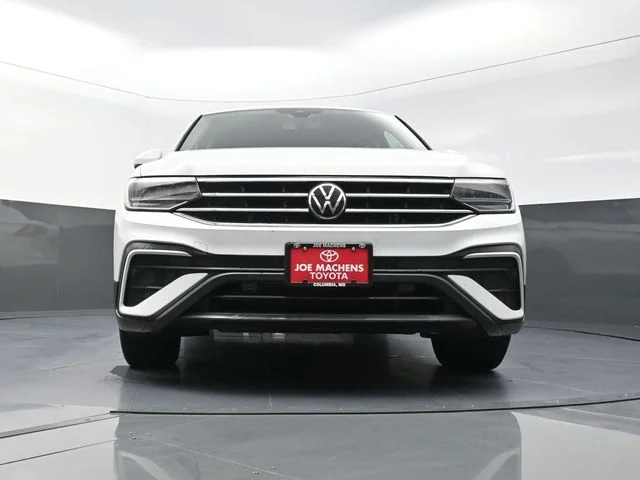 Used 2022 White Volkswagen 2.0T SE image 32