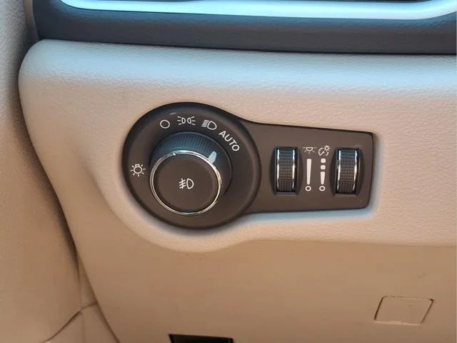 Used 2024 Black Chrysler Touring L image 13