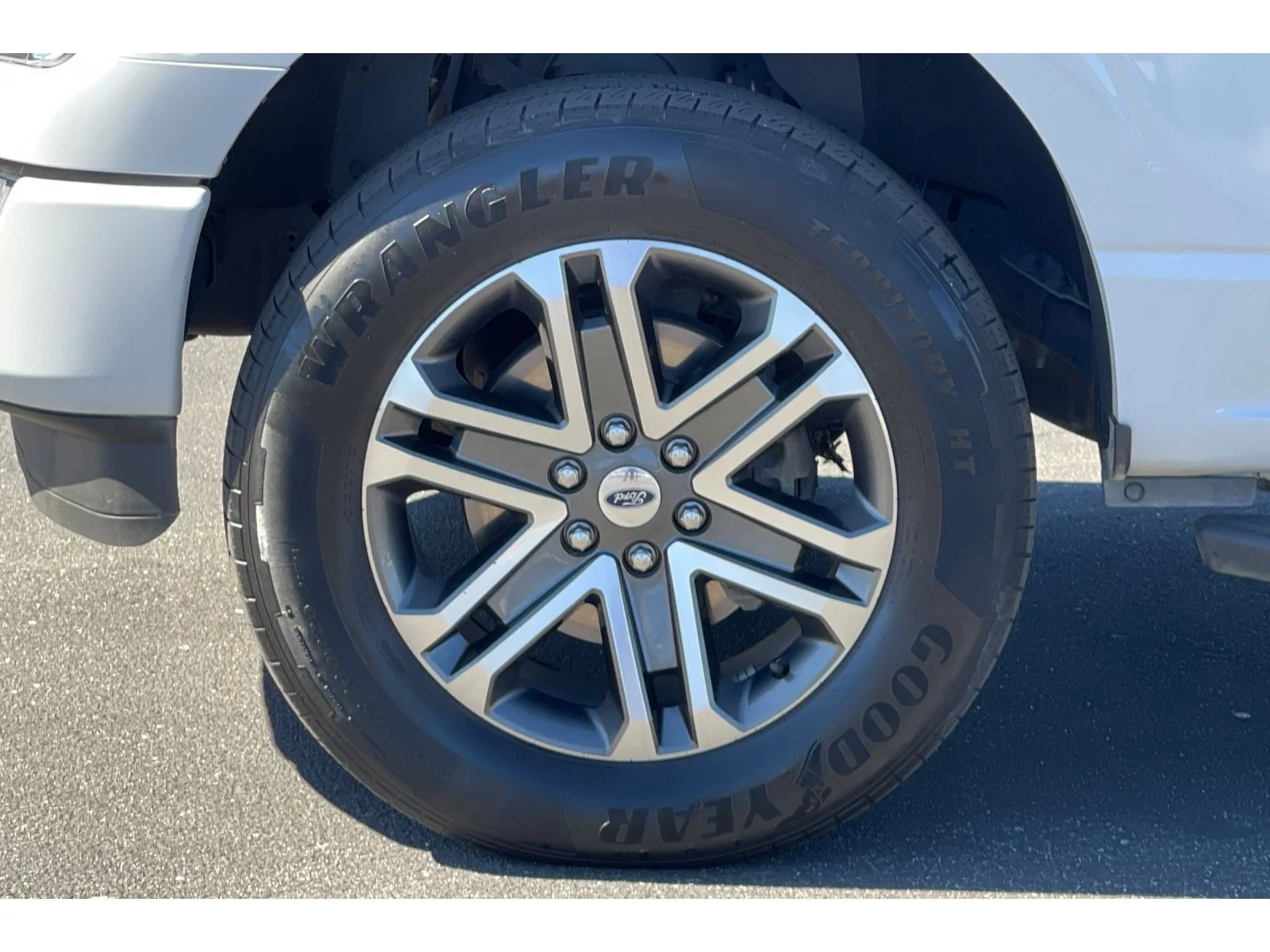 Used 2021 Space White Metallic Ford XLT image 43