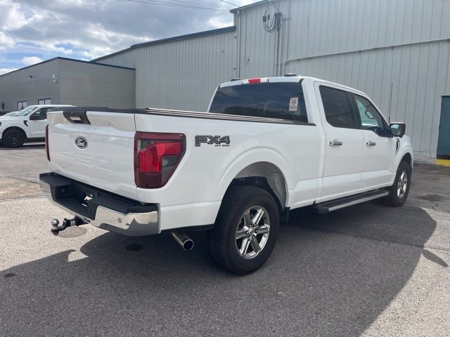Used 2024 Oxford White Ford XLT image 4