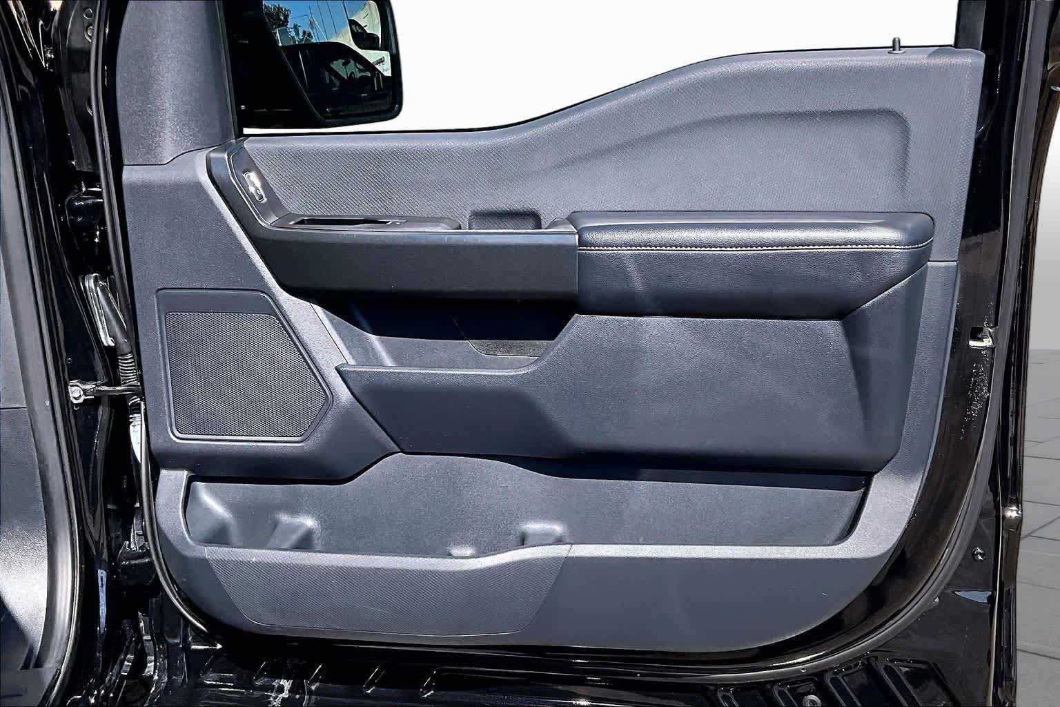 Used 2022 Agate Black Metallic Ford XL image 23