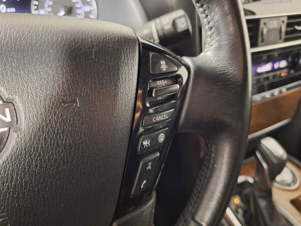 Used 2022 Blue Pearl Nissan SL image 17