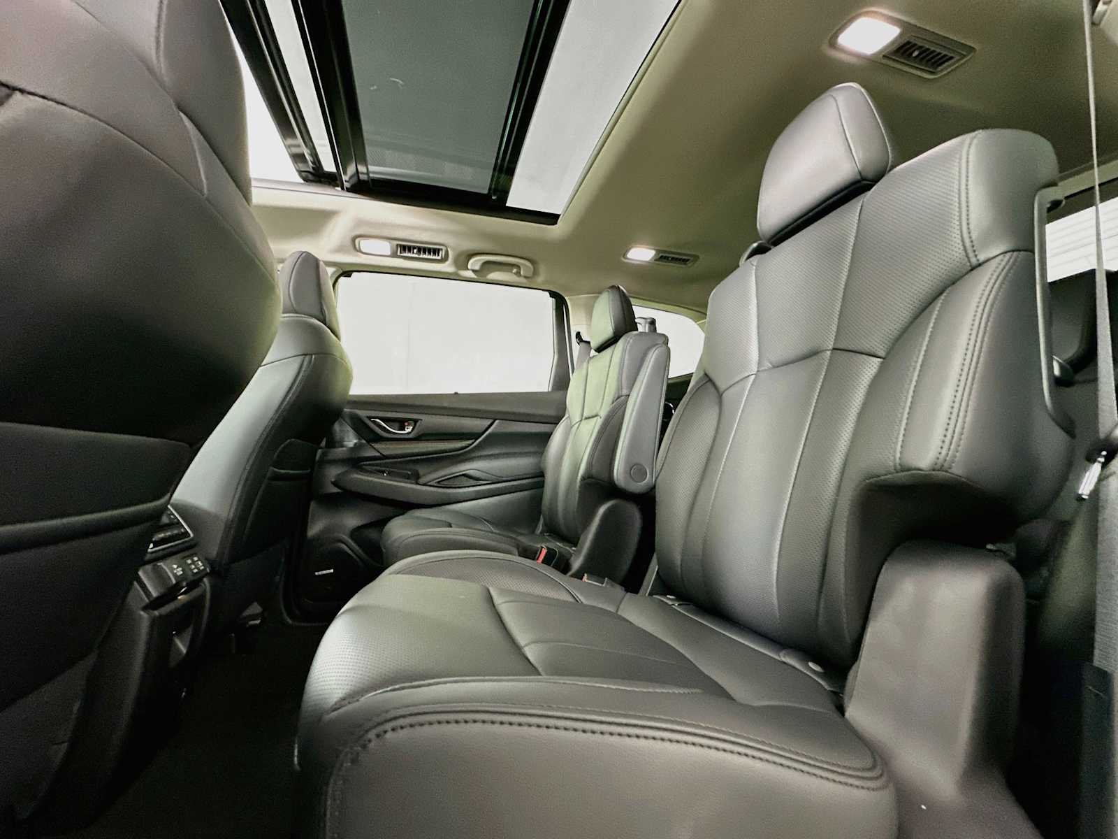 New 2026 CRYSTAL WHITE PEARL Subaru Onyx Edition Touring 7-Passenger image 23