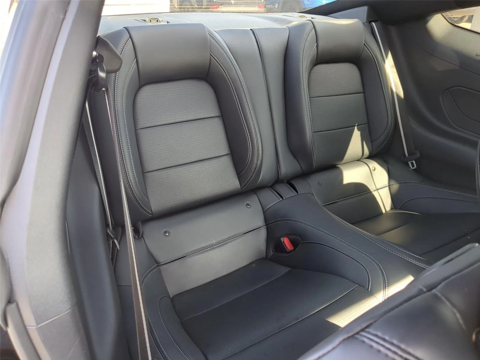 Used 2025 Shadow Black Ford GT Premium image 28