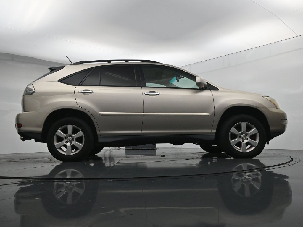 Used 2008  Lexus 350 image 24