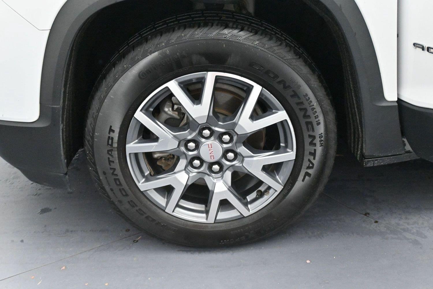 Used 2023 Summit White GMC SLT image 40