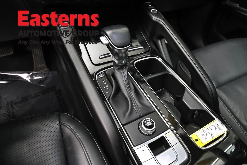 Used 2025 Black Kia S image 13