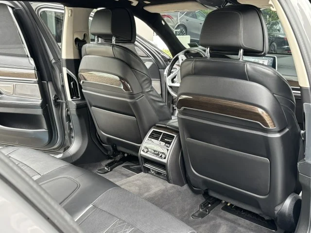 Used 2022 Dravit Grey Metallic BMW 740i xDrive ~PREMIUM & EXECUTIVE PACKAGE !! image 20