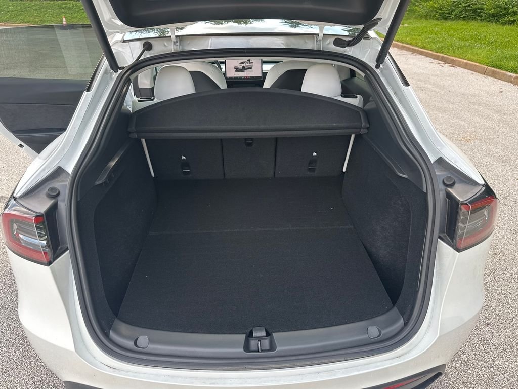 Used 2025  Tesla Long Range image 22