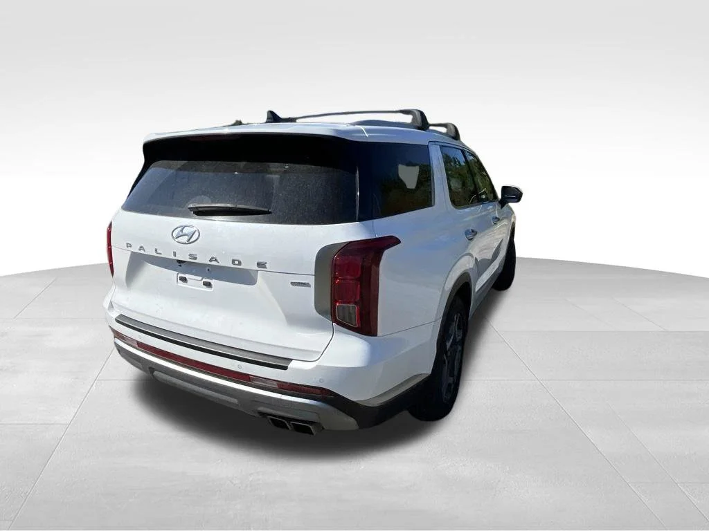 Used 2023 White Hyundai SEL image 18