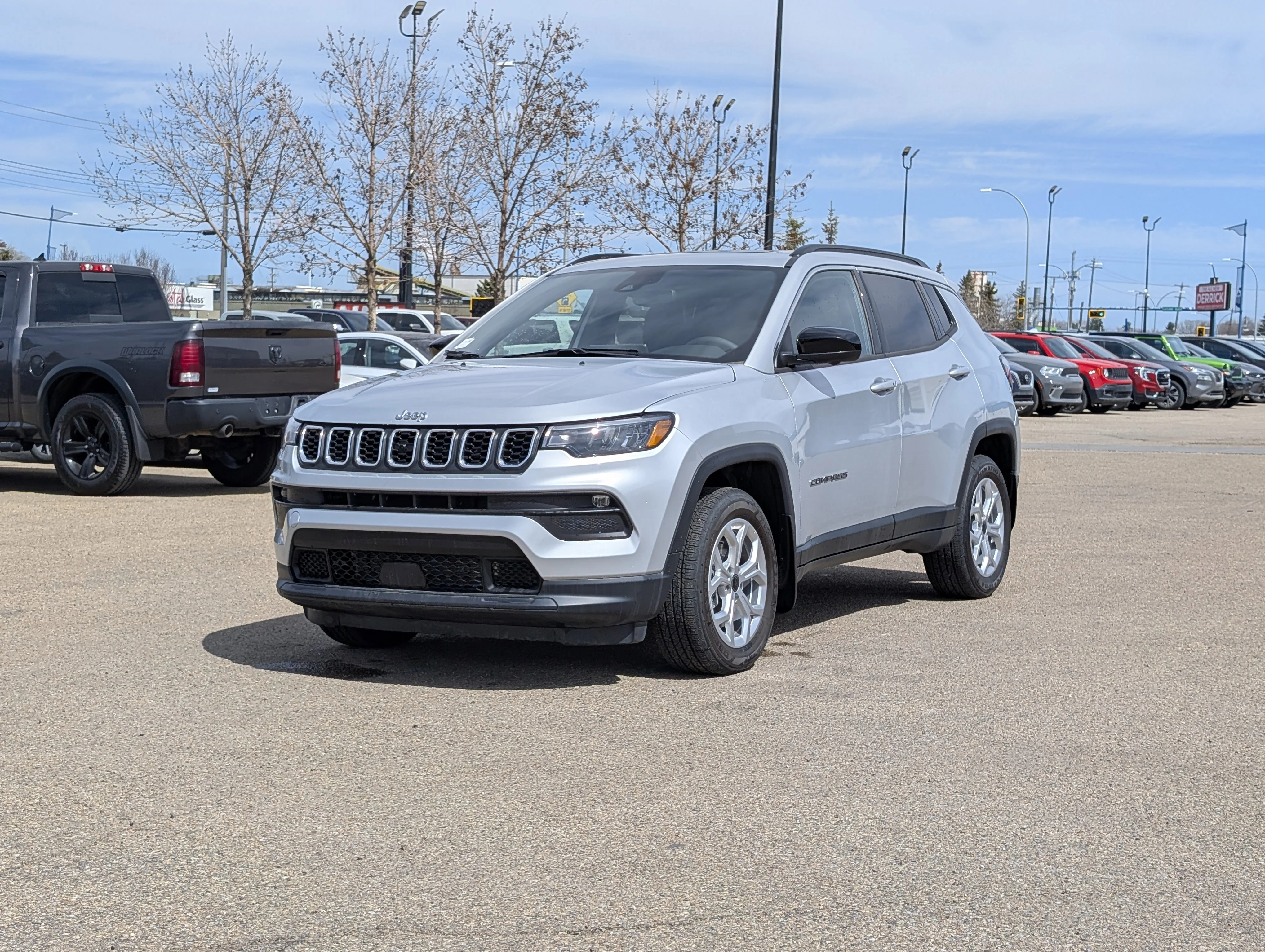 New 2025 Silver Zynith Metallic Jeep North image 2