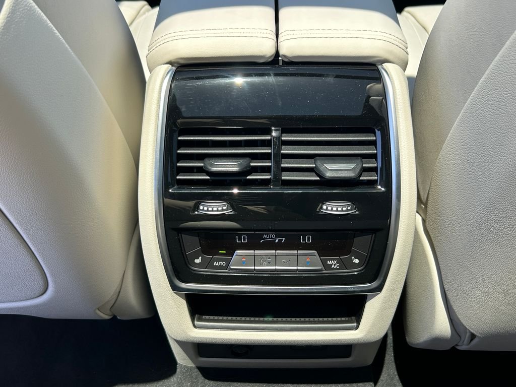 2026 BMW X5 50e - Photo 33