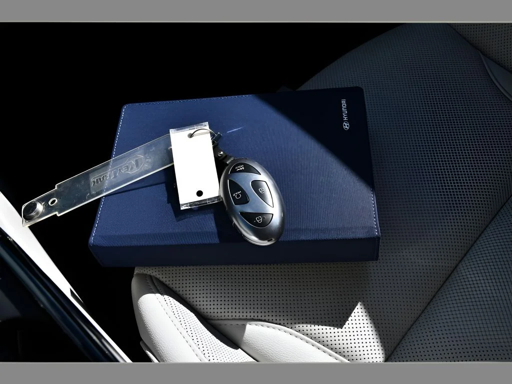 Used 2025 Blue Hyundai Limited image 39