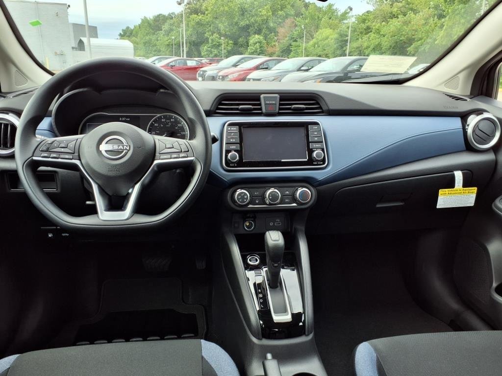 2025 Nissan Versa Sedan SV - Photo 10