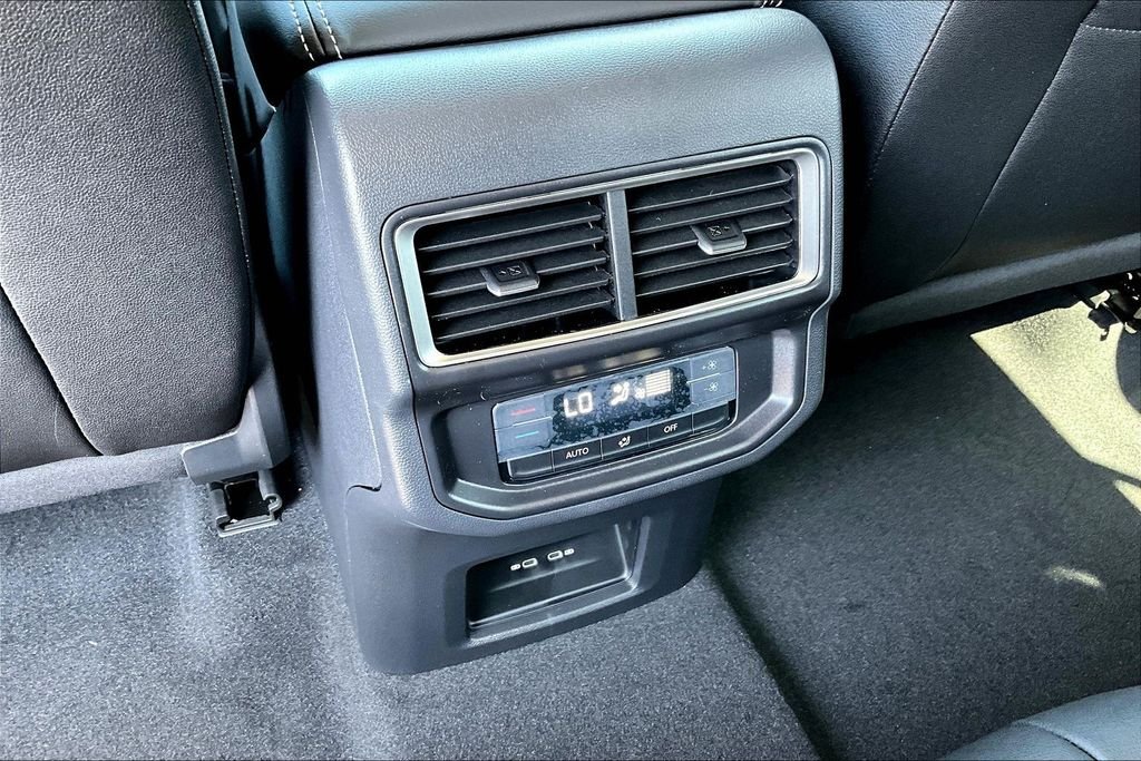 New 2026 Black Volkswagen 2.0T SE image 9