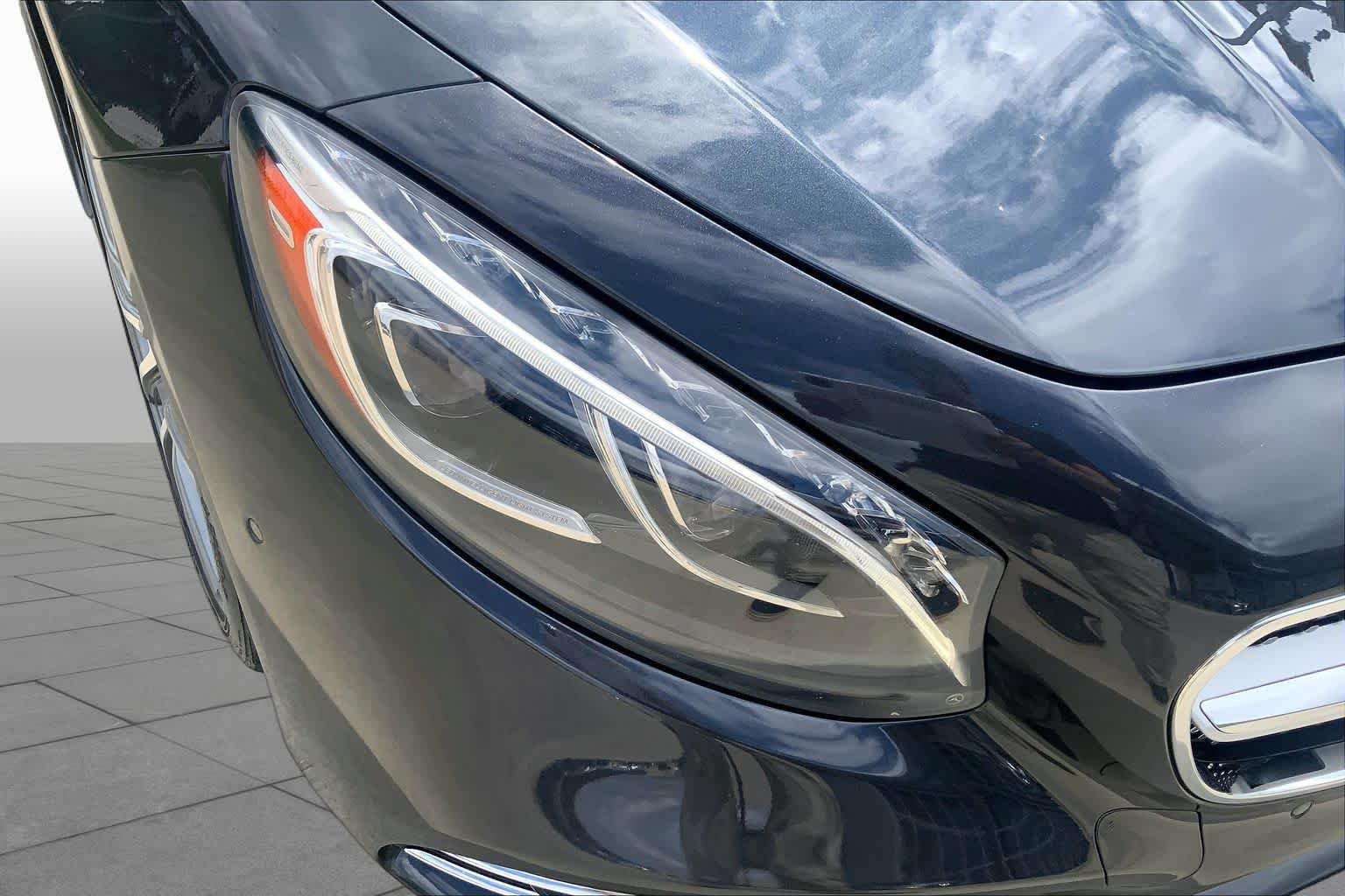 Used 2020 Magnetite Black Metallic Mercedes-Benz S 560 image 25