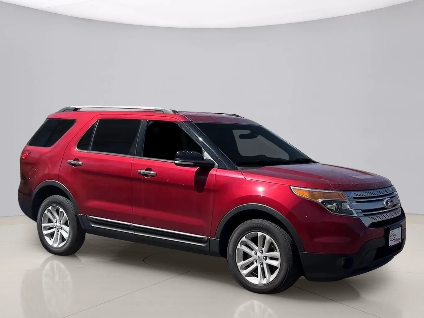 Used 2014 Red Ford XLT 4WD image 8