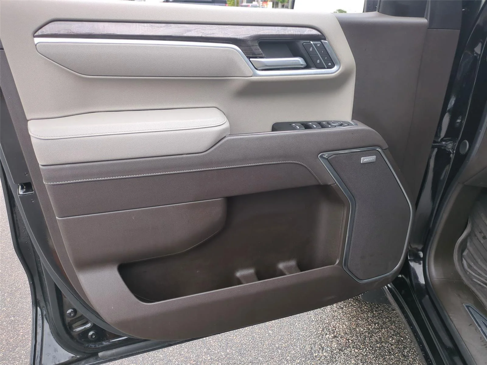 Used 2026 Black Chevrolet LTZ image 15