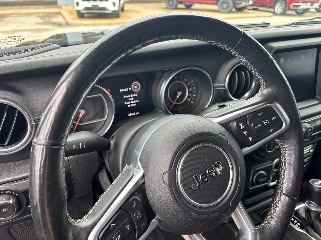 Used 2019 Gray Jeep Unlimited Sahara image 6