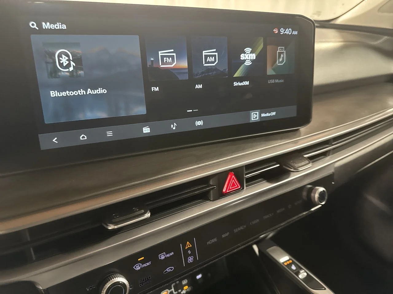New 2026 Ivory Kia X-Line EX image 21