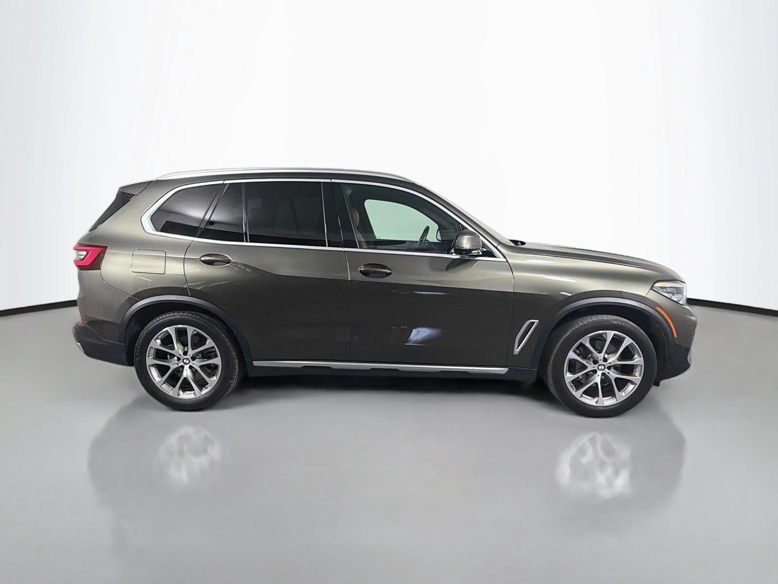 Used 2021 Manhattan Green Metallic BMW xDrive40i image 4