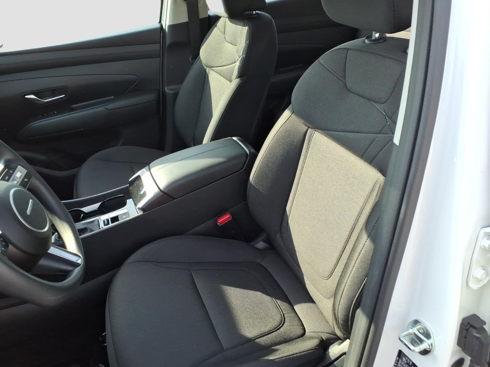 Used 2025 Serenity White Pearl Hyundai SE image 14