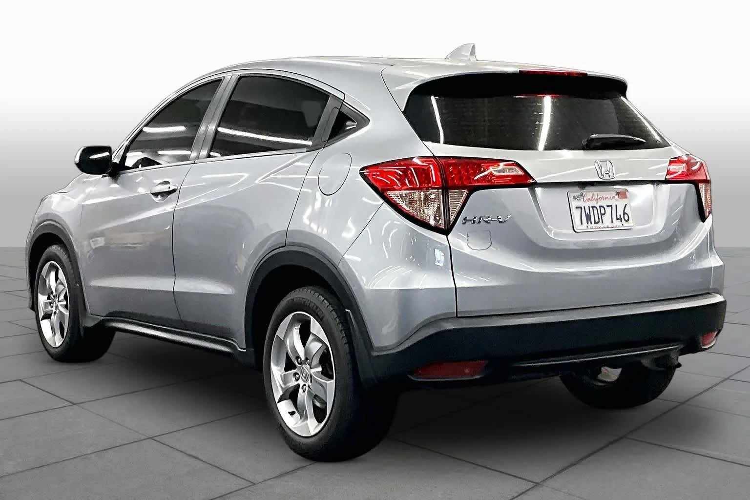 Used 2017 Lunar Silver Metallic Honda LX image 11