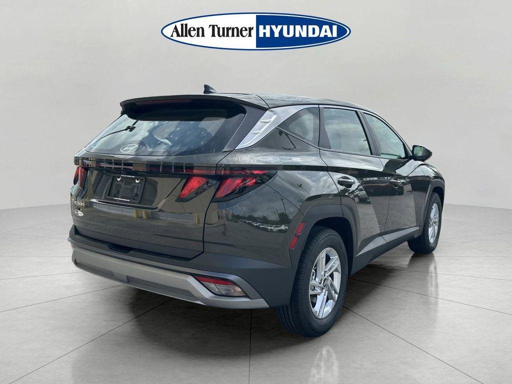 New 2026 Rockwood Green Hyundai SE FWD image 6